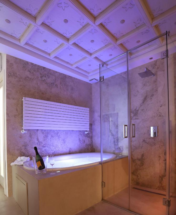 Palazzo Stapane Home Suite 9 - Luxury Living モノーポリ エクステリア 写真
