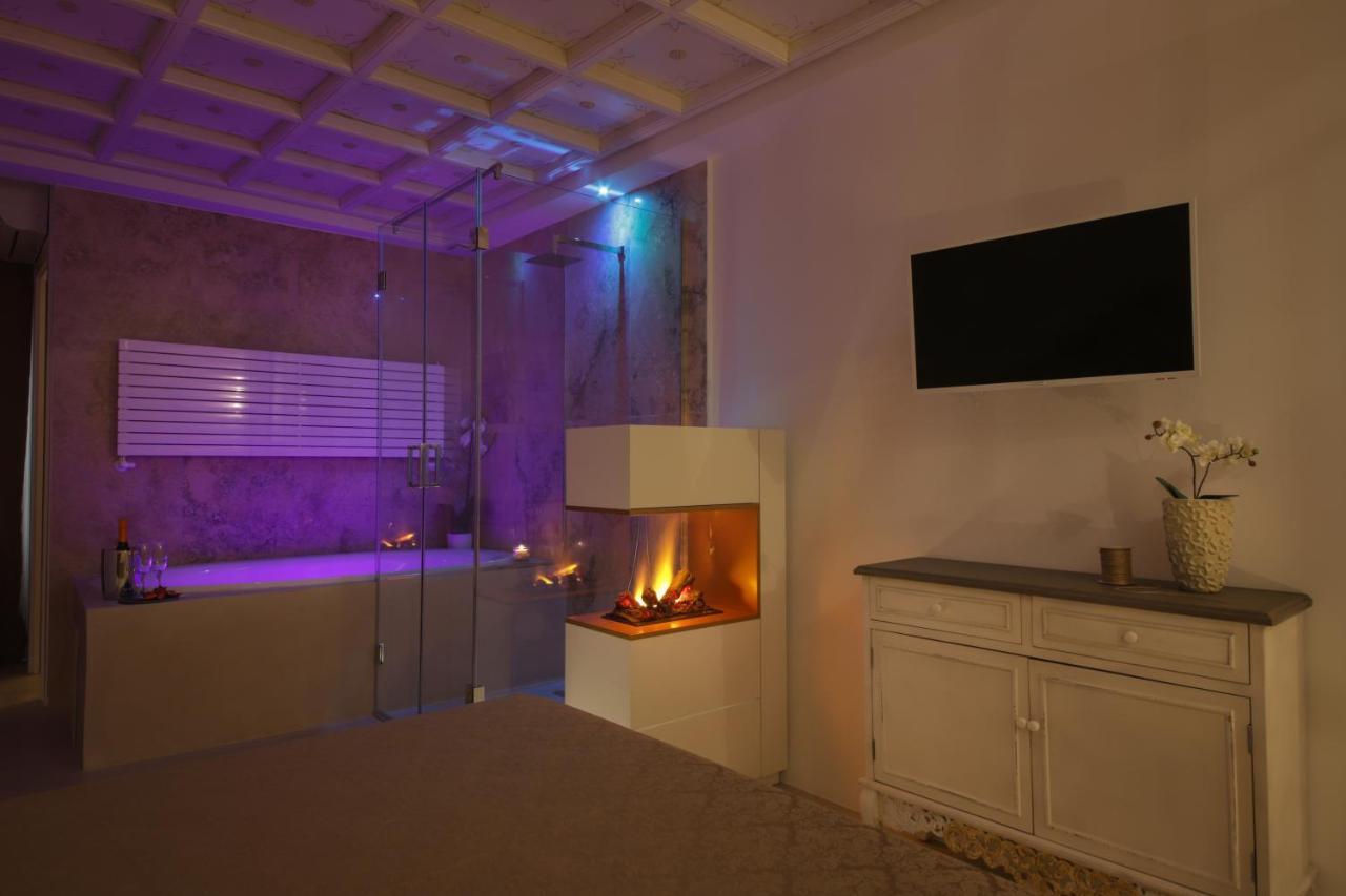 Palazzo Stapane Home Suite 9 - Luxury Living モノーポリ エクステリア 写真